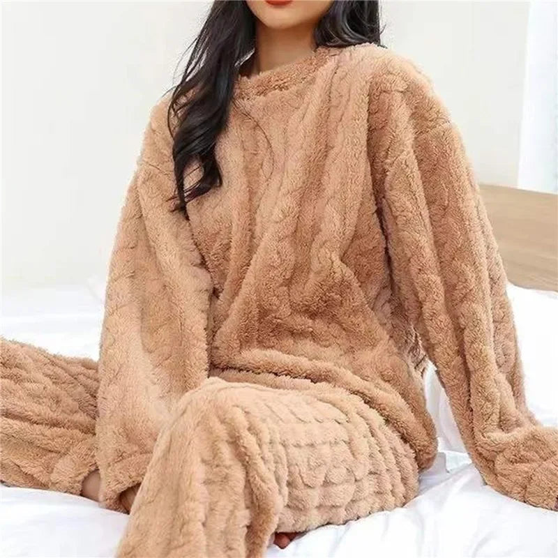 Women's 2025 pajamas set Winter Coral Velvet Homewear Fluffy O-neck leisure pajamas Velvet thickened two-piece loungewear set